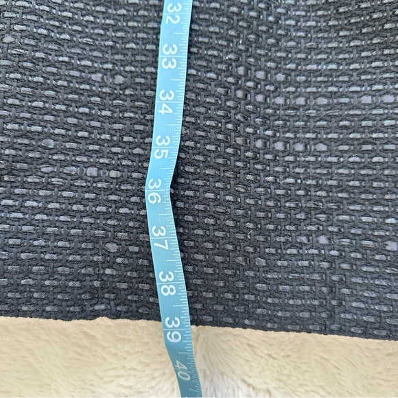 CHANEL women coat size 46FR or 12US Authentic Retail 6500$ - Picture 11 of 15